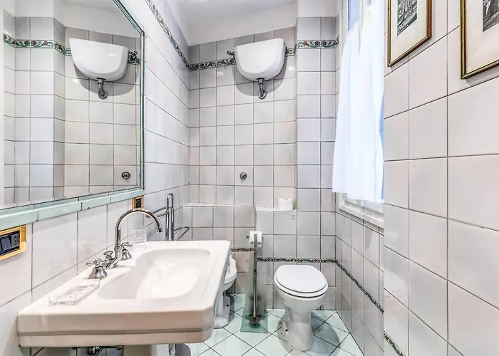 Cozy Flat In Trevi Fountain * Roma
